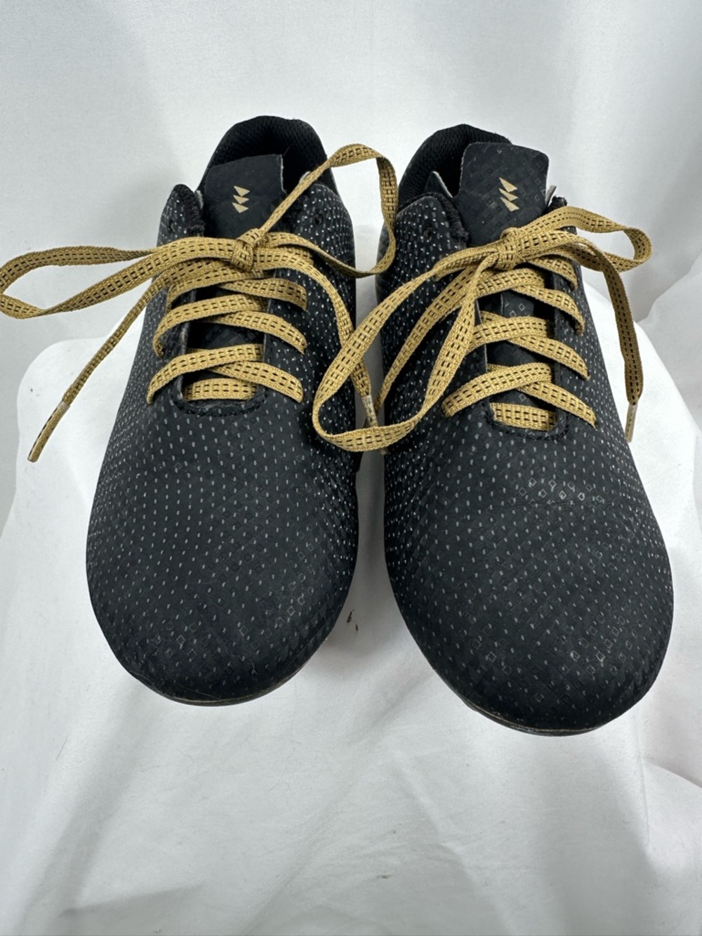 Girls, soccer shoes, size 2